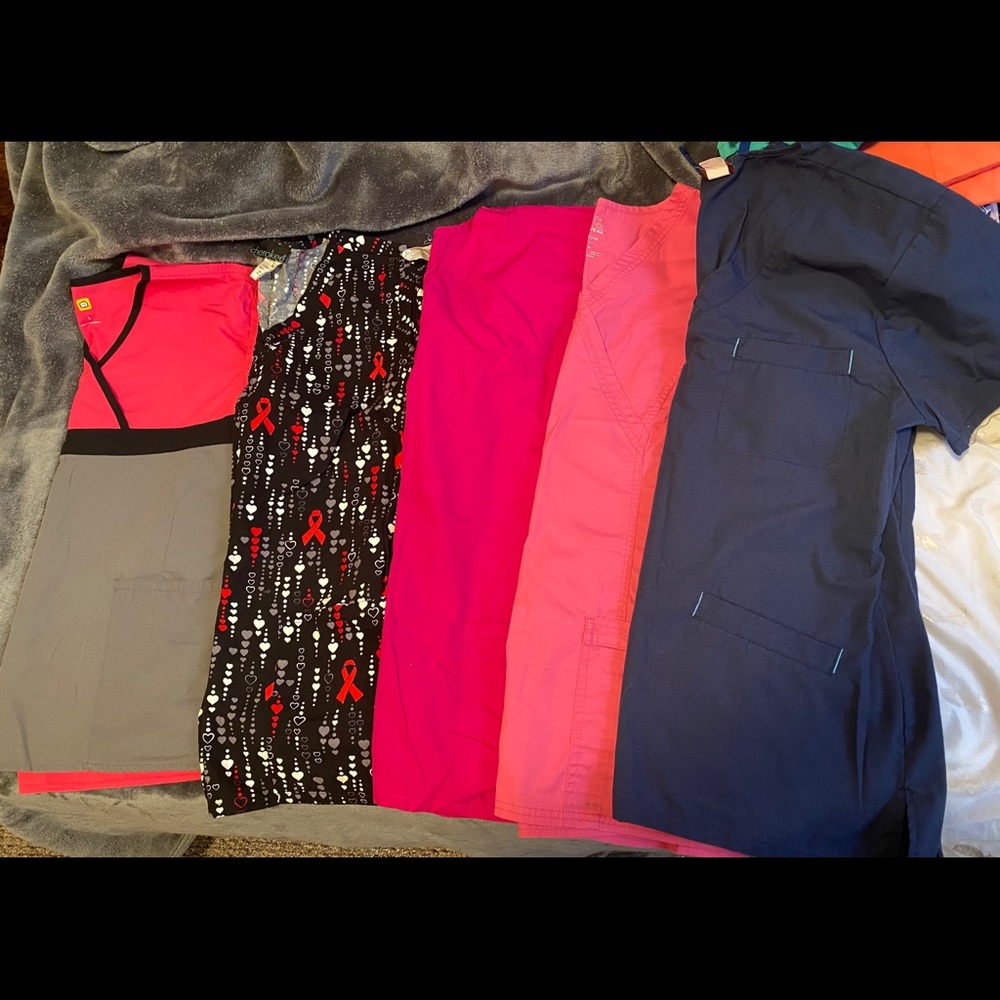 *SOLD* Scrubs Tops & Pants - Size Medium